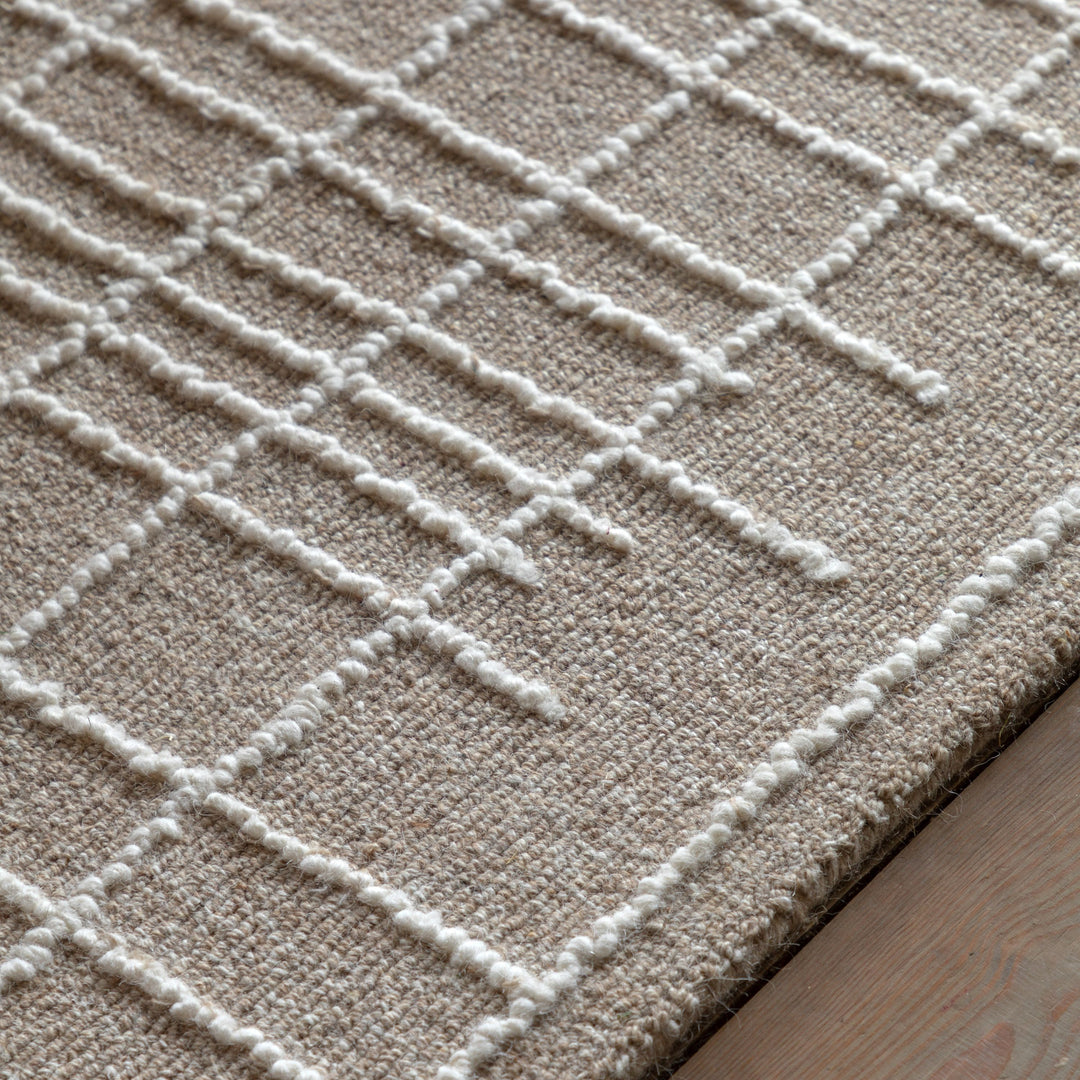 Elmira Tufted Linear Rug - TheArtistsQuarter