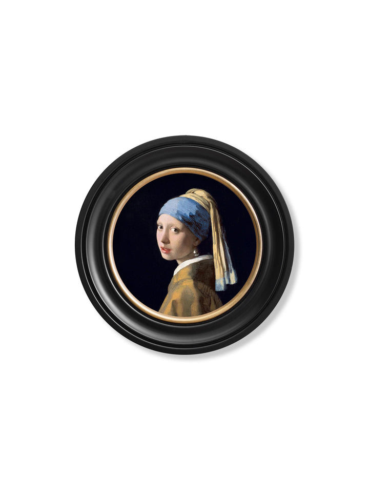 c.1665 Girl with a Pearl Earring - Round Frame J Vermeer - TheArtistsQuarter